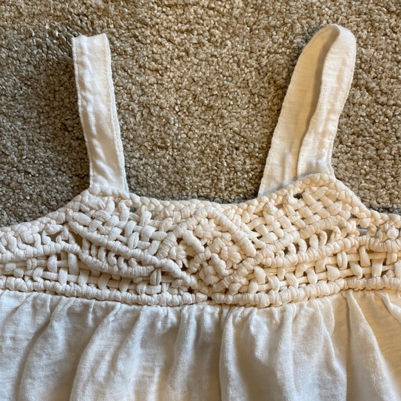 Old Navy Detailed Tank Top - Picture 2 of 4